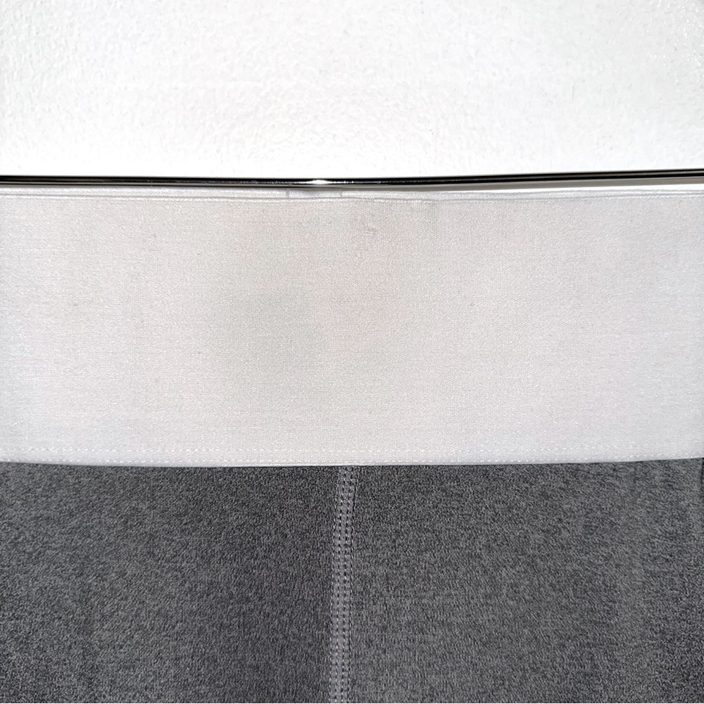 Good American Icon core Leggings Heather Gray size 3 - Picture 11 of 13